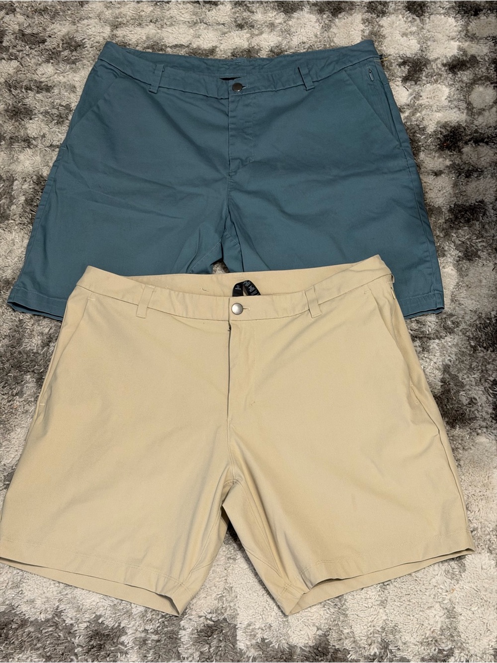 Lululemon Men’s Shorts lot Size 36 Commission Chino Stretch Khaki and Teal